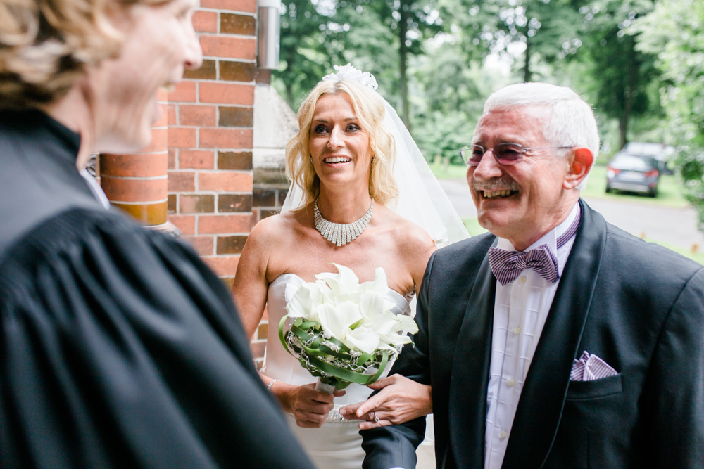 Hochzeitsfotograf in der St. Gertrud-Kirche in Barmbek und Hotel Hafen Hamburg